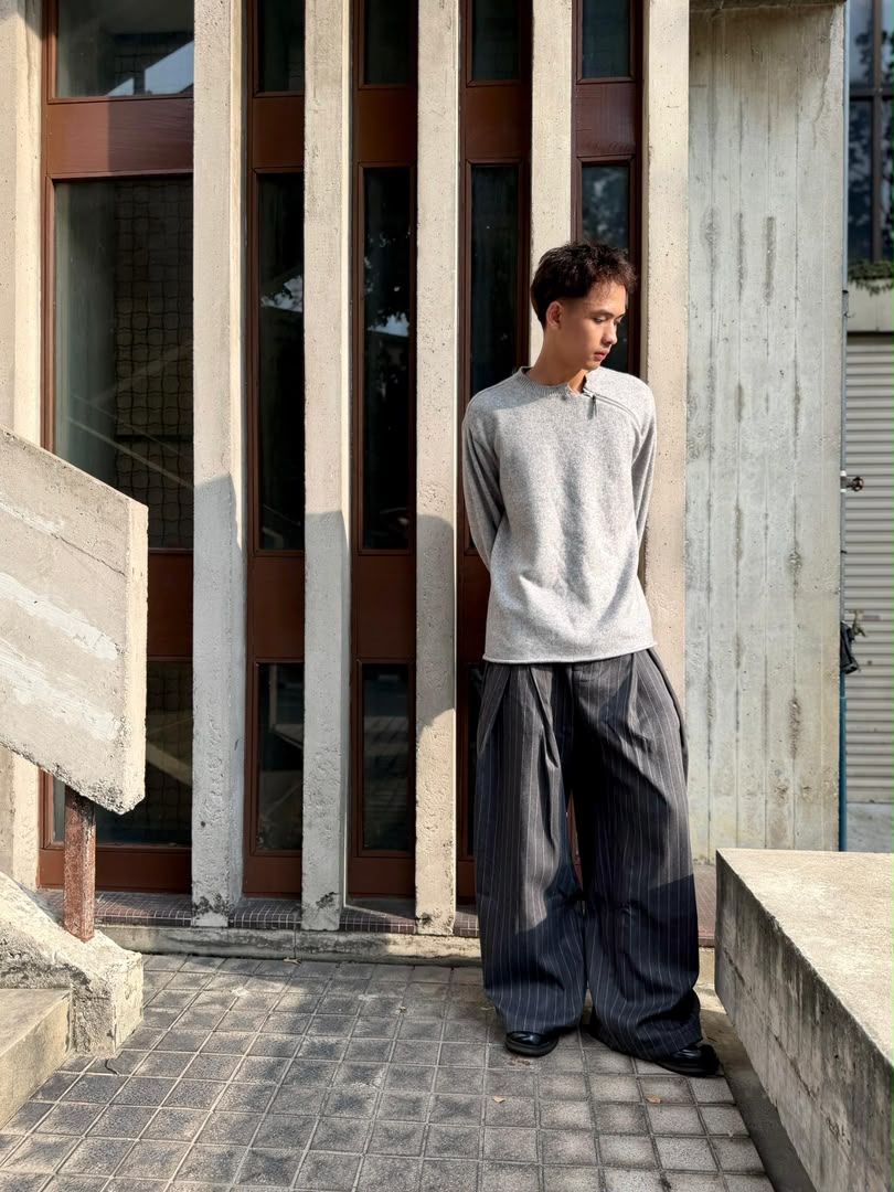 Lurah Stripe Pleated Pants